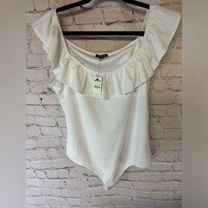 NWT Express Off White Ribbed Ruffle off the Shoulders Feminine Sexy Bodysuit L